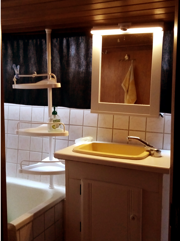 Bad mit Wanne
